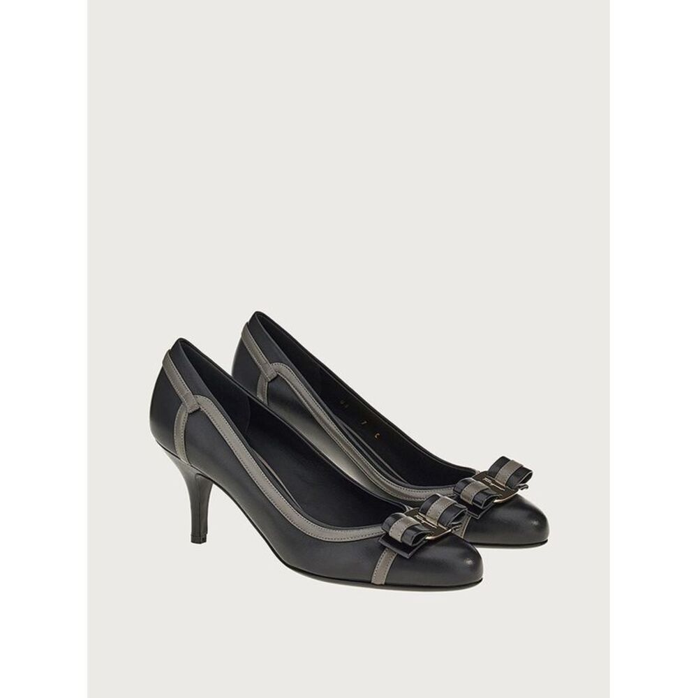 Ferragamo Ornament Pump